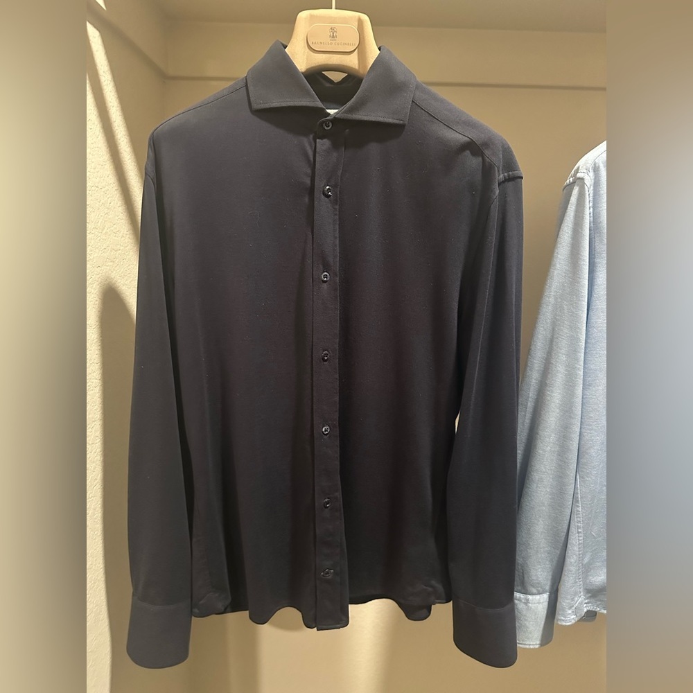 Navy Brunello Cucinelli mens button down slim fit shirt, size M + hanger